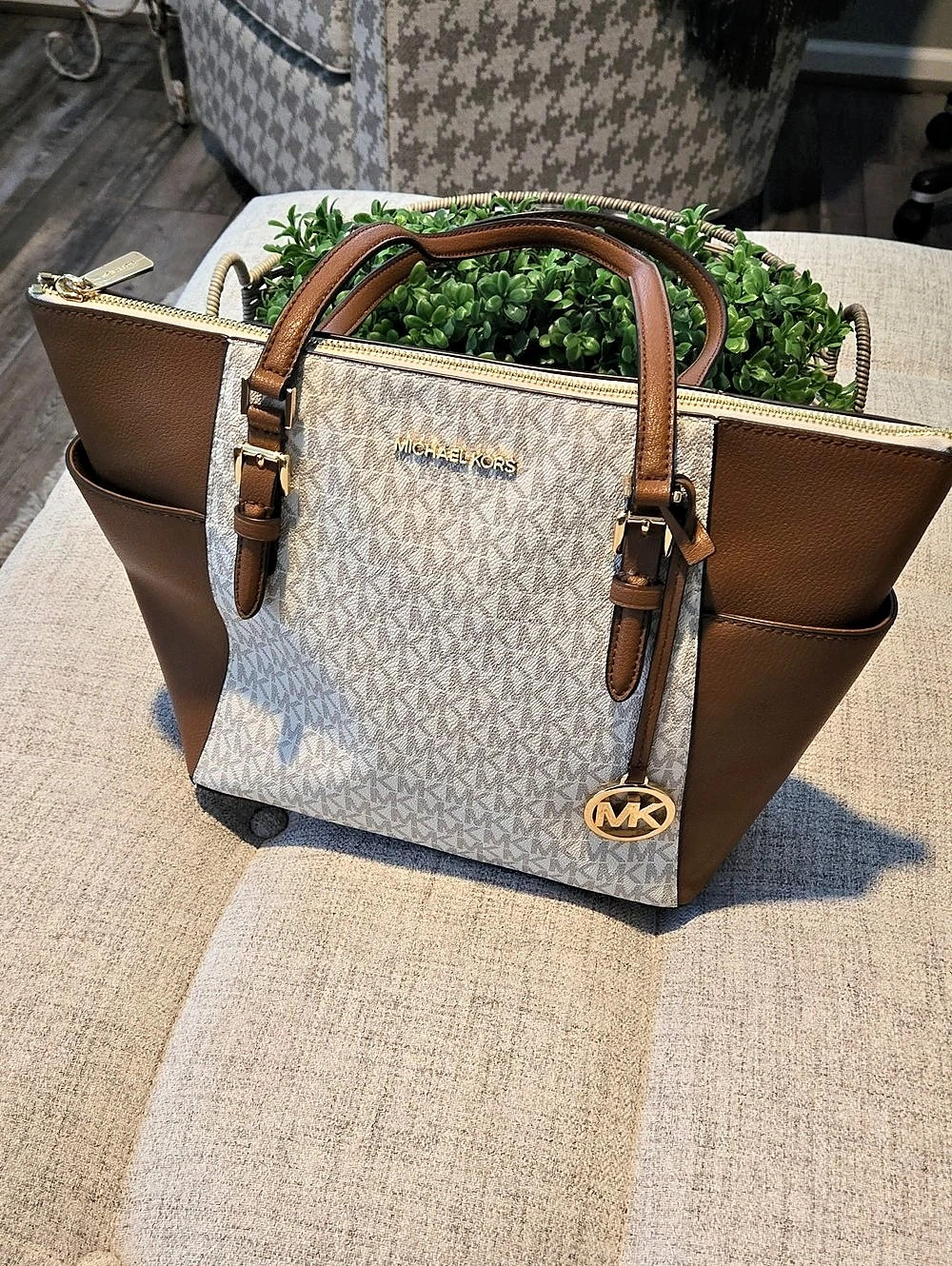 Michael Kors Quinn Large Signature Logo and Leather Tote Bag Tote Brown & Beige